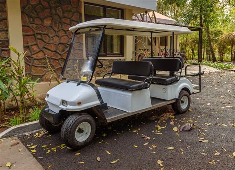 How Old to Drive a Golf Cart in Florida